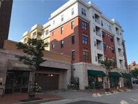 Building Photo - 2BR/2BA Condo Available October 1st!! - Great Downtown Location!!