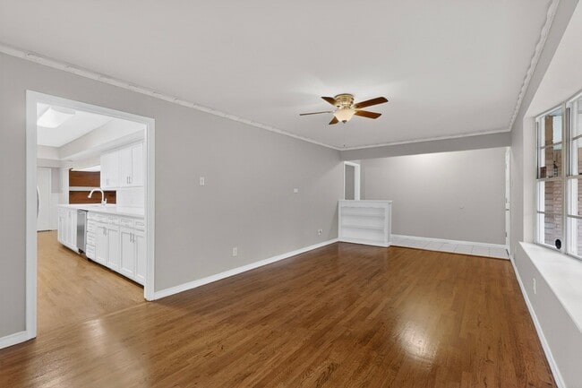 Building Photo - 2522 Pinebluff Dr