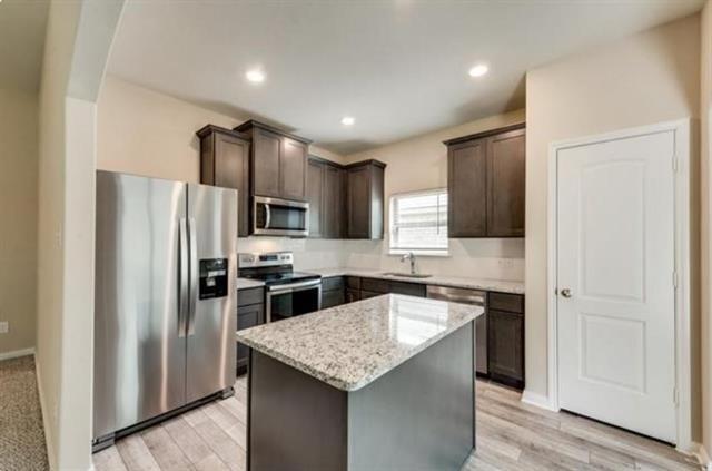 Building Photo - 328 Lowery Oaks Trl