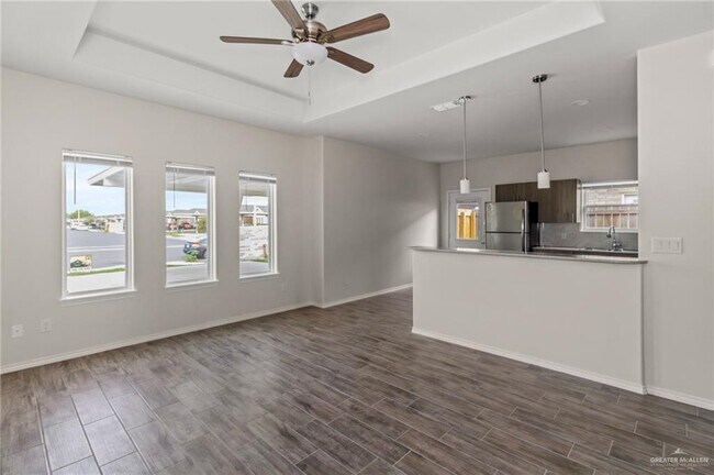 Building Photo - 10 N Hester St