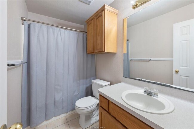 Building Photo - 3611 Oldenburg Ct