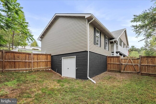 Building Photo - 72 Pioneer Ln