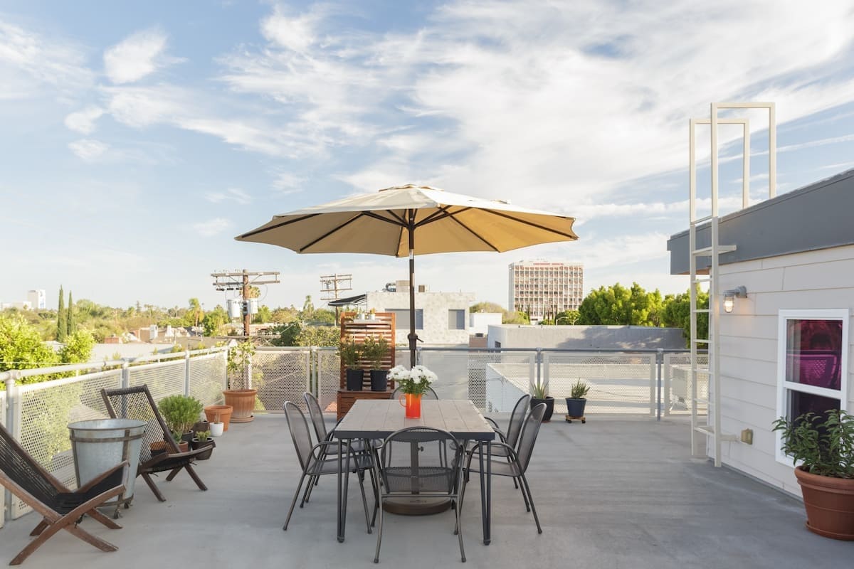 Roof View (south) - 530 N Larchmont Blvd