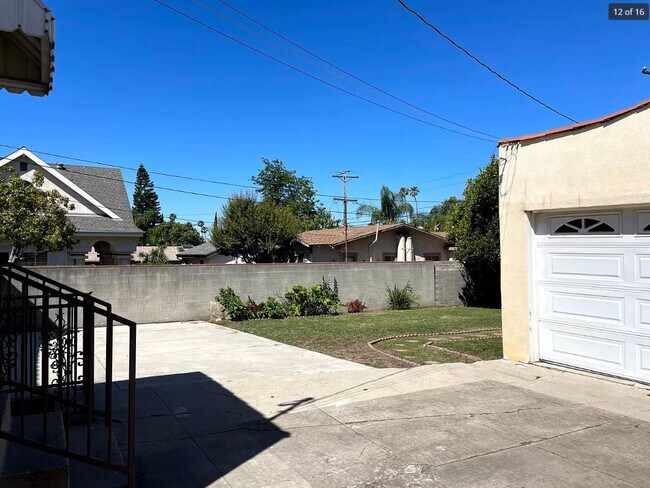 Building Photo - 1253 Irving Ave