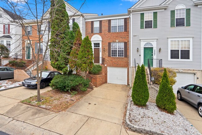 Primary Photo - 3 Bed 2.5 Bath - Silver Spring Townhouse -...