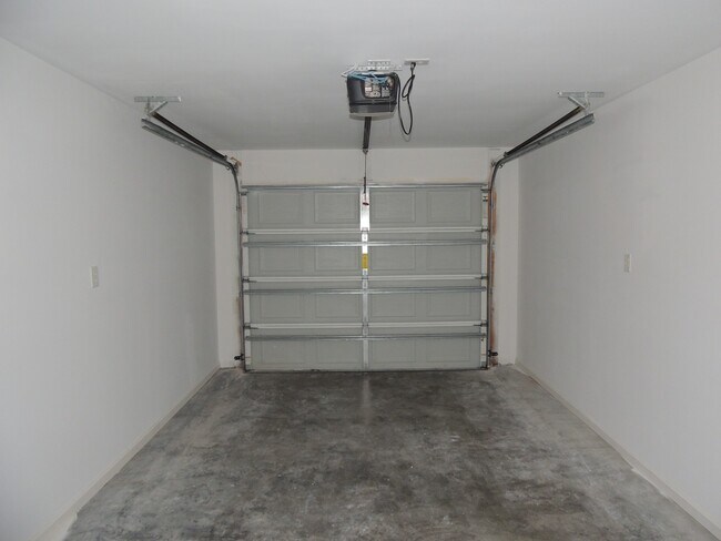 Building Photo - 130 Kobe Dr