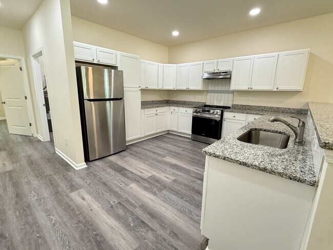 Building Photo - 1582 Hobbs Island Rd SE