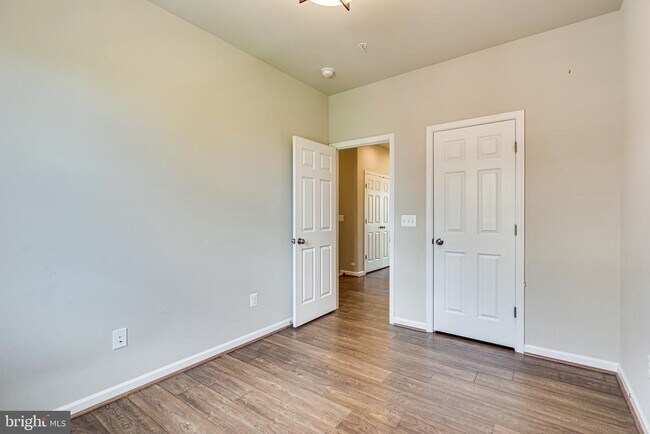 Building Photo - 14263 Travilah Rd