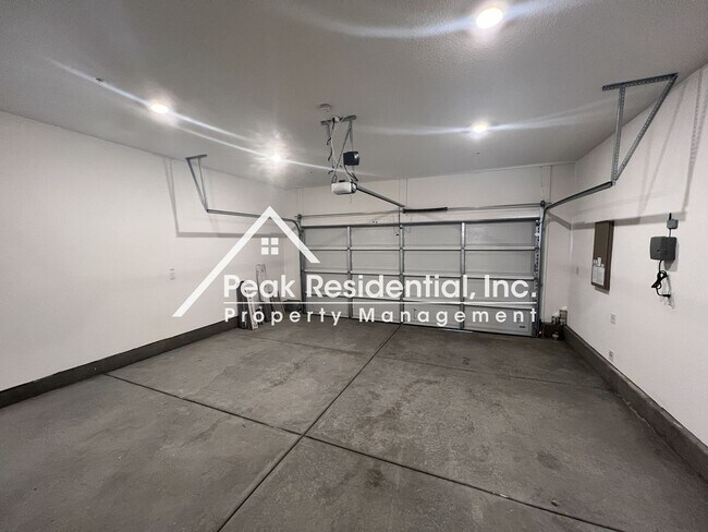 Building Photo - Brand New 3bd/2.5ba Woodland Home with 2 Car Garage