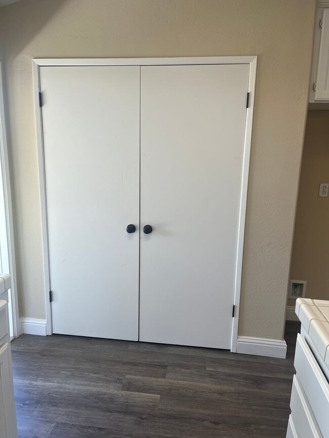 Building Photo - 10503 Victoria Falls Ave