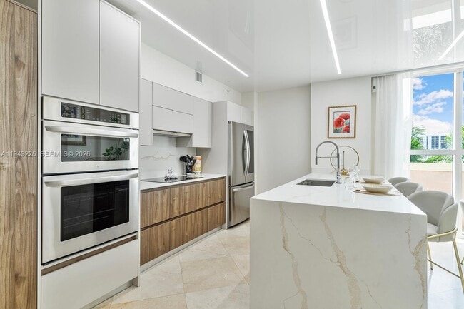 Building Photo - 17555 Atlantic Blvd