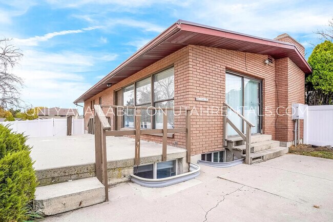 Building Photo - 6773 S 1300 W
