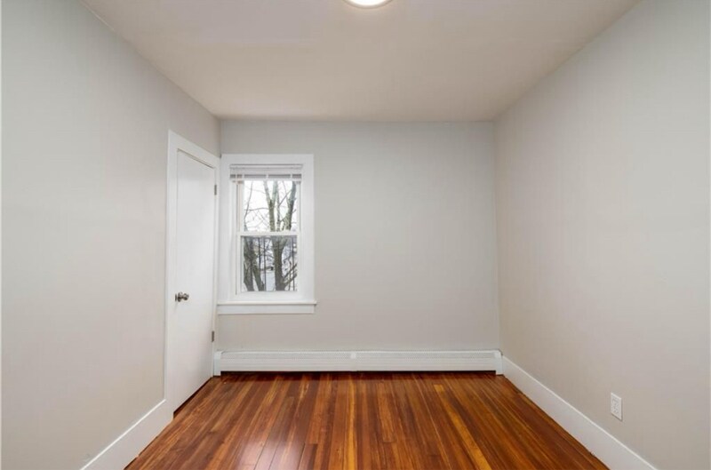 Building Photo - 6 Howard St