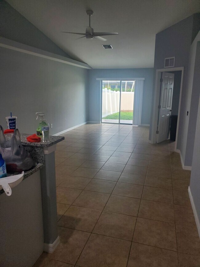 Building Photo - 3935 Chiquita Blvd S