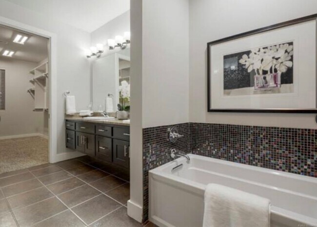 Building Photo - Experience fabulous Brookside living, just outside your front door!