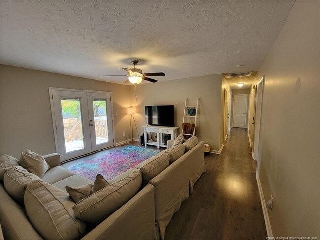 Building Photo - 215 Haverhill Dr