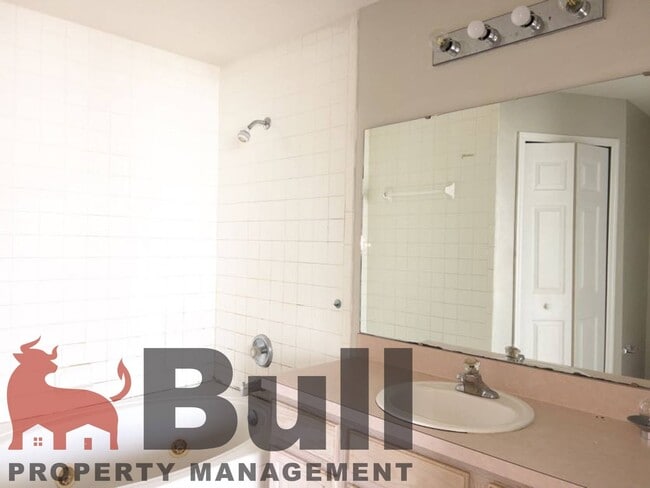 Building Photo - 846 Belvoir Dr