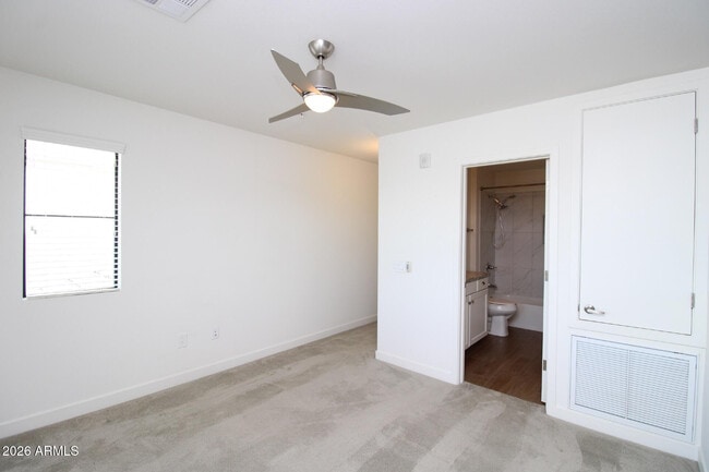 Building Photo - 2511 W Queen Creek Rd