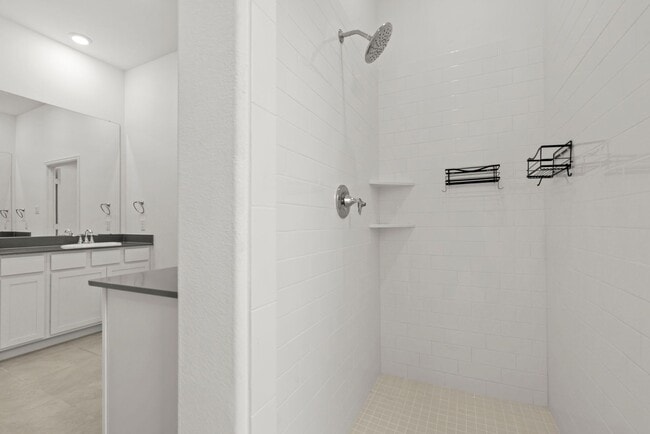 Building Photo - Room to Live, Play, and Grow in Booming Ro...
