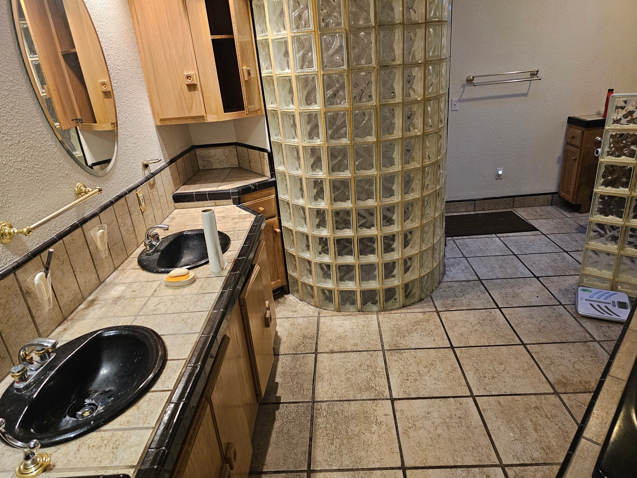 Main BR on suite Bath - 8879 Sunset Ave