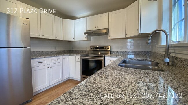 Building Photo - 312 Plaza Dr
