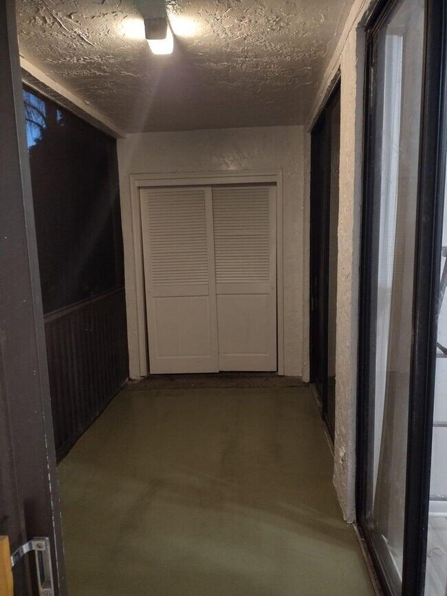 Building Photo - 3857 Coral Tree Cir
