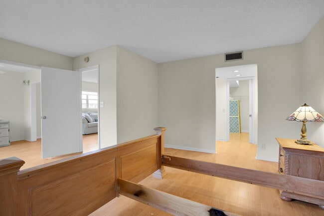 Building Photo - 1605 Abaco Dr