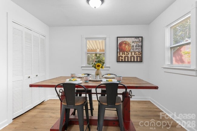 Building Photo - 116 Barnes Ln