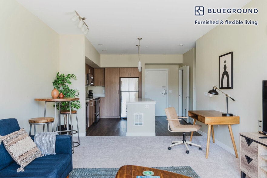 Building Photo - 13403 Newcastle Commons Dr