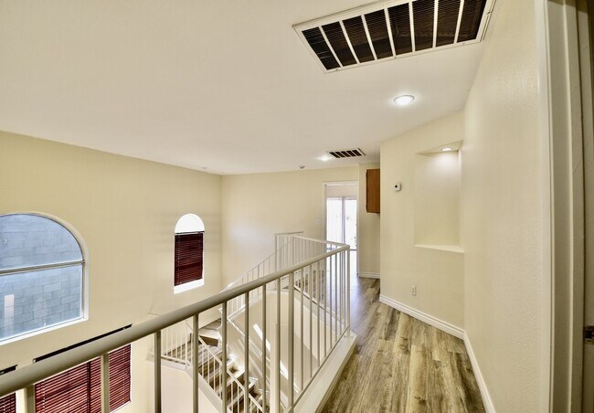 Building Photo - Charming 3-Bedroom, 2.5-Bath Two-Story Home At Smoke Ranch!
