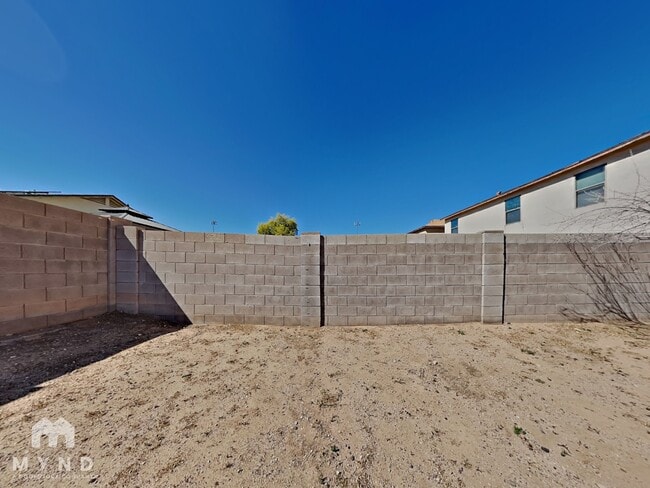 Building Photo - 11529 W Flores Dr