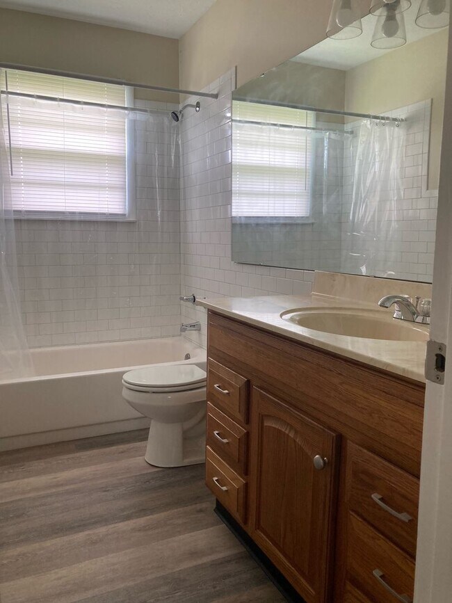 Building Photo - Updated 3 Bedroom Home Available!