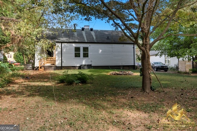 Building Photo - 1439 Westridge Rd SW