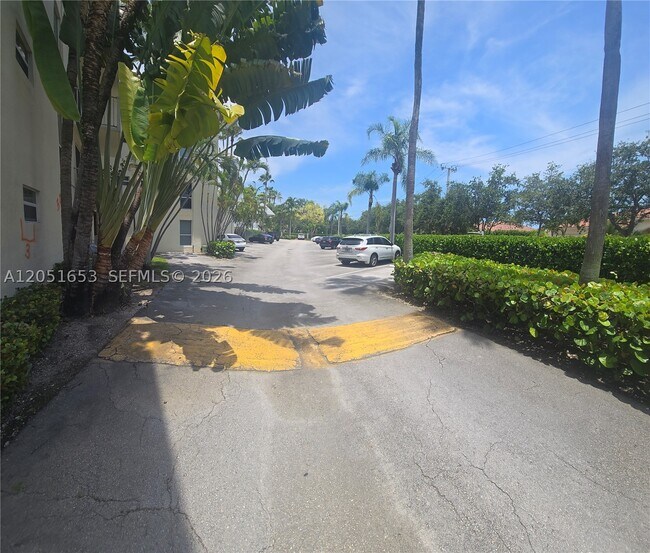 Building Photo - 8950 SW 69th Ct