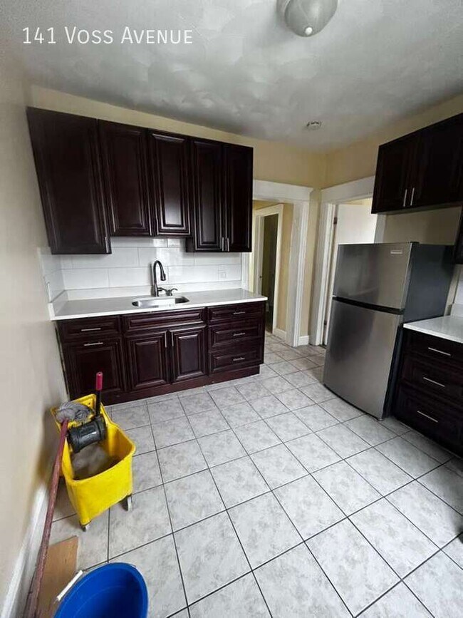 Building Photo - 141 Voss Ave