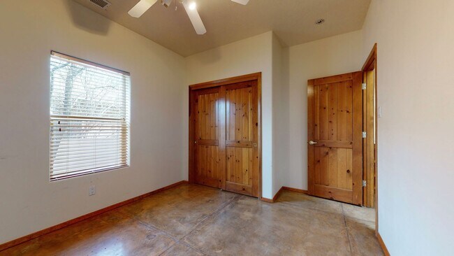 Building Photo - 6411 Consuelo Point St NE
