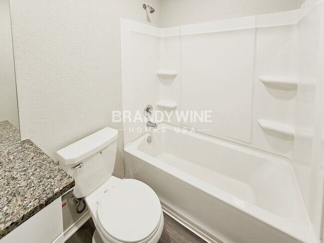 Building Photo - 7018 Winding Shelf