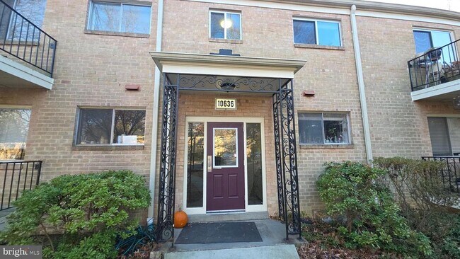 Building Photo - 10636 Montrose Ave