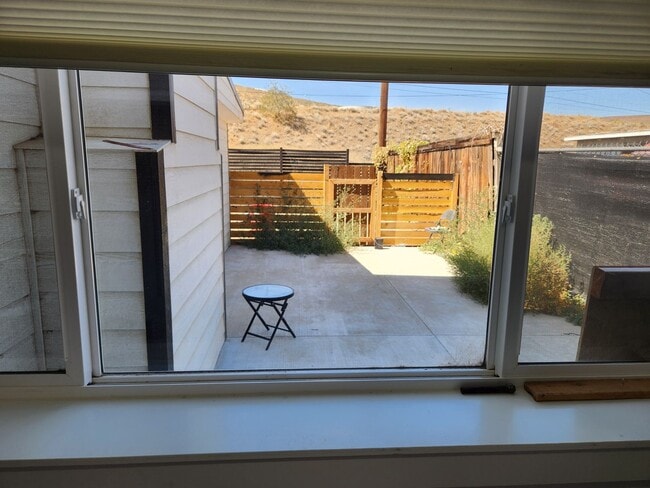 Building Photo - Modern Style and Luxury Amenities in Ephra...