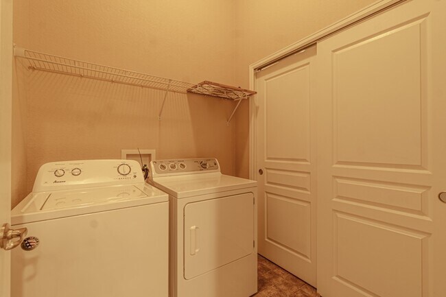 Building Photo - 5604 Saint Patrick View