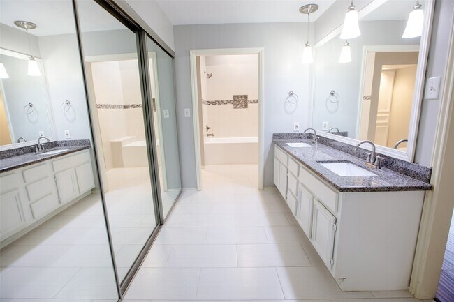 Building Photo - 415 Abbott Cir