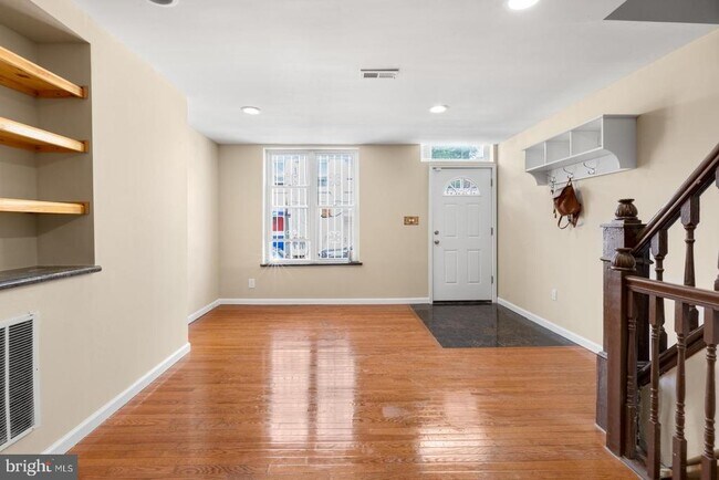 Building Photo - 1842 McKean St