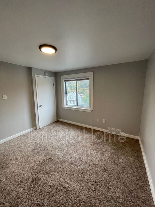 Building Photo - 2404 S 18th St