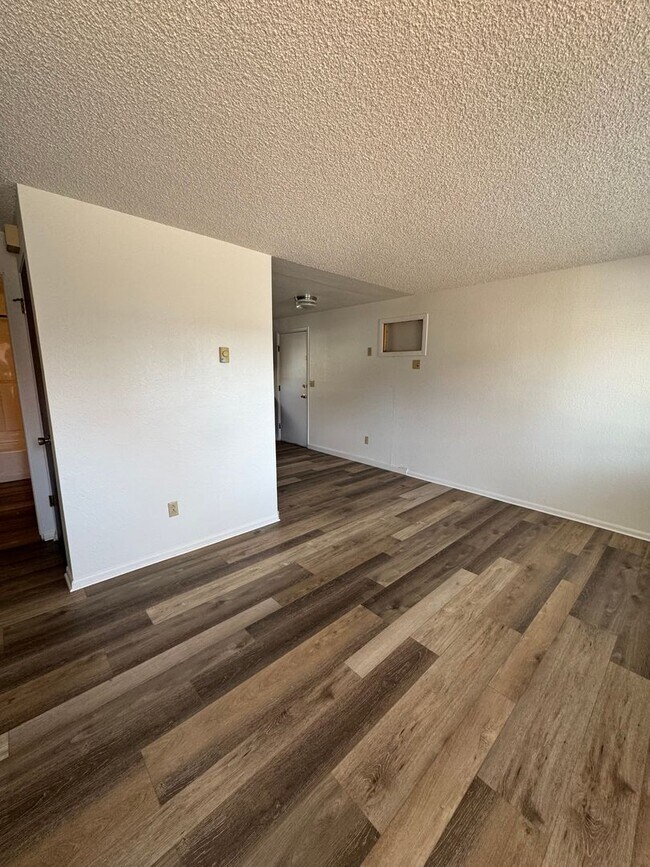 Building Photo - 115 Hudson Ave