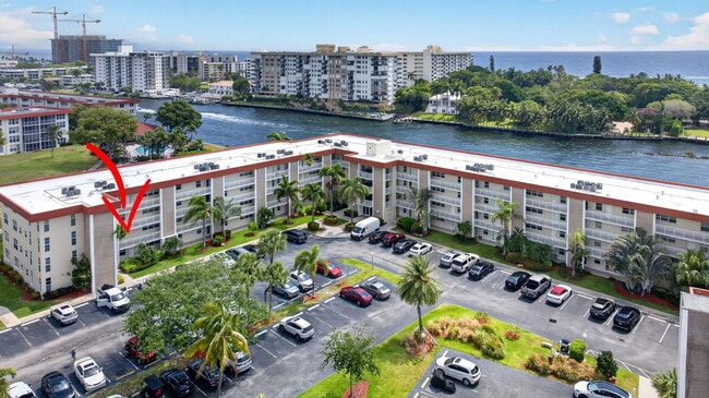 Building Photo - 3100 NE 48th Ct