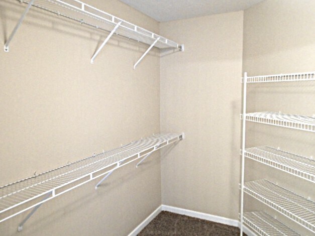 Building Photo - 6185 Champions Dr