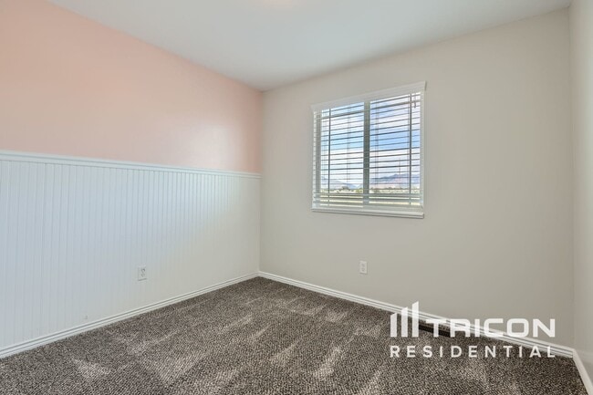 Building Photo - 4199 S 3250 W