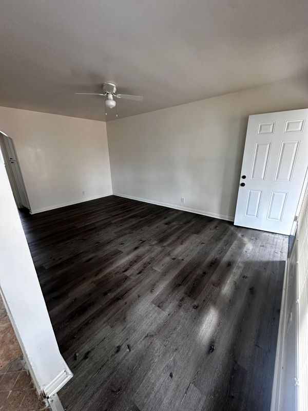 Building Photo - 13412 S Vermont Ave