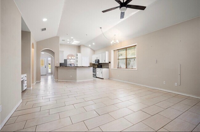 Building Photo - 2529 Windrose Dr