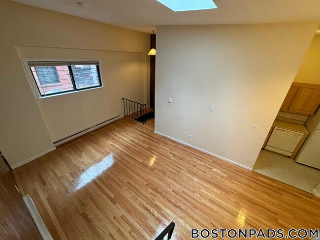 Building Photo - 277 Marlborough St